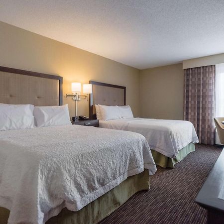 Hampton Inn Меридиан Экстерьер фото