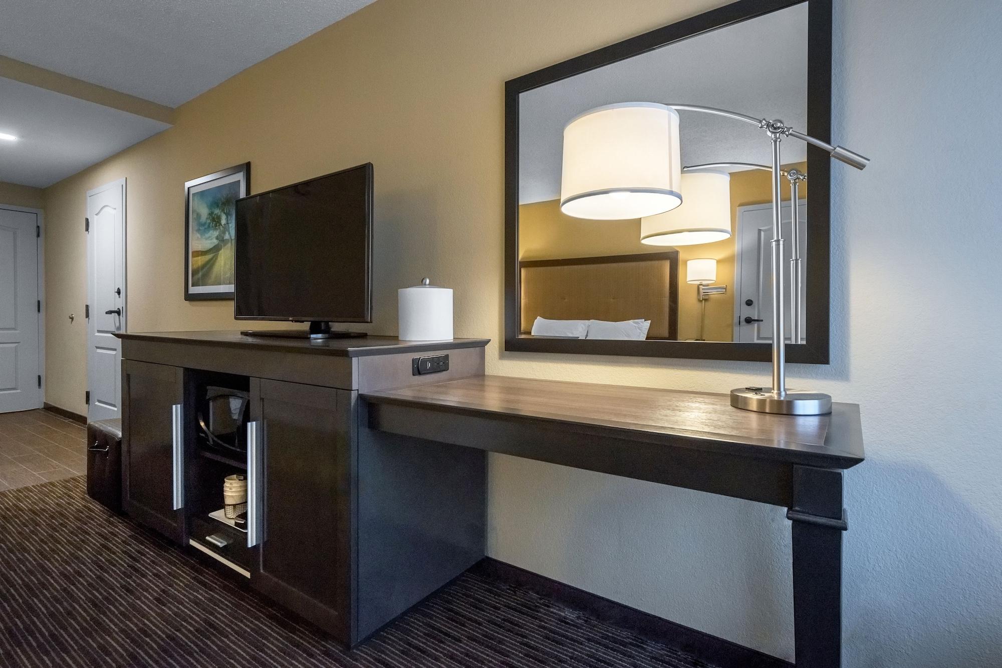 Hampton Inn Меридиан Экстерьер фото