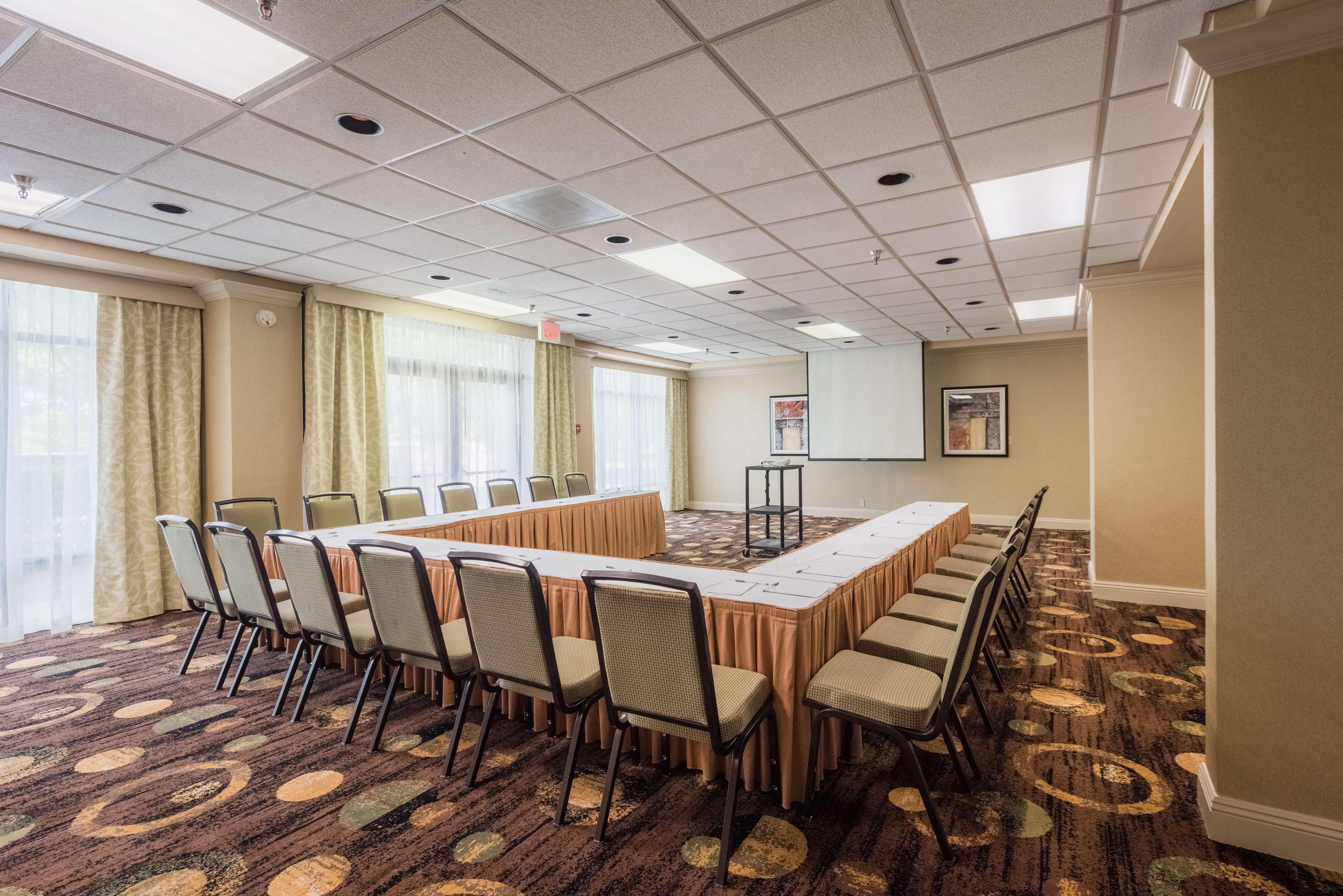 Hampton Inn Меридиан Экстерьер фото