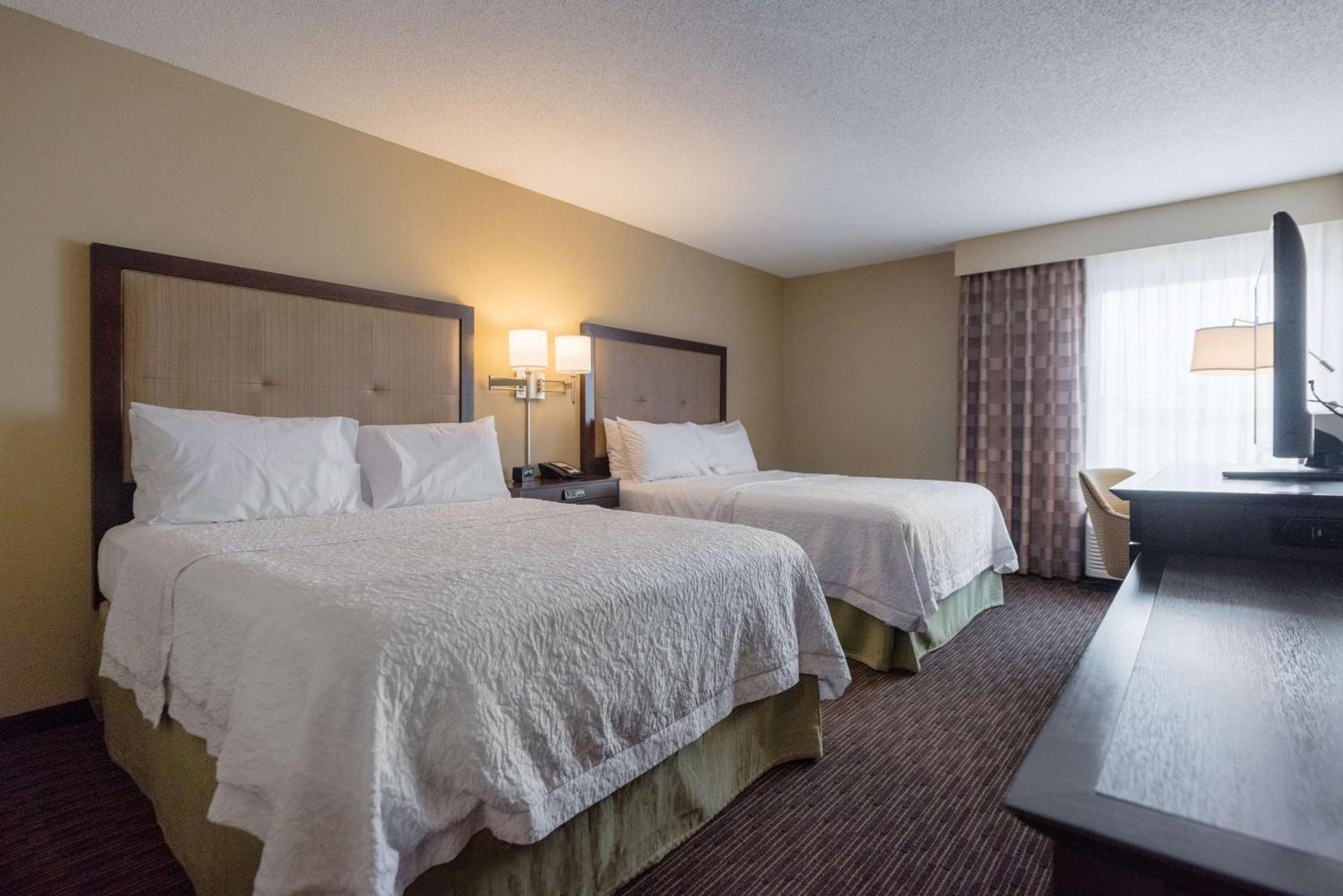 Hampton Inn Меридиан Экстерьер фото